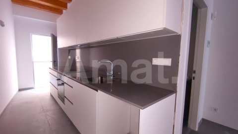 4-bedroom town house, in the center -3