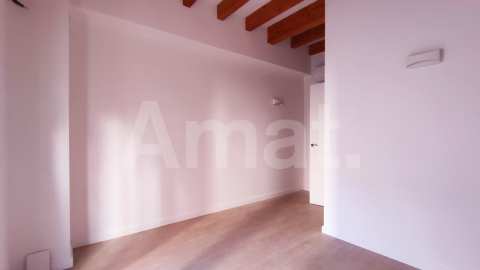 4-bedroom town house, in the center -30