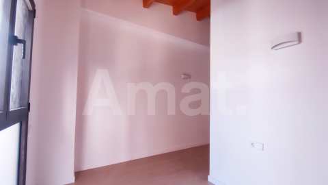 4-bedroom town house, in the center -7