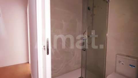 4-bedroom town house, in the center -8