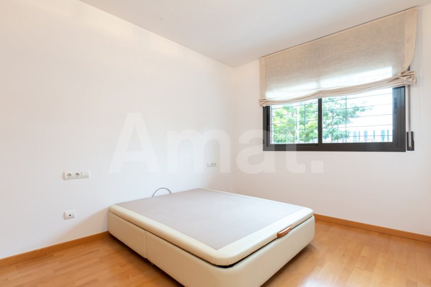 Moblada planta baixa amb gran terrassa, a prop del Walden -13