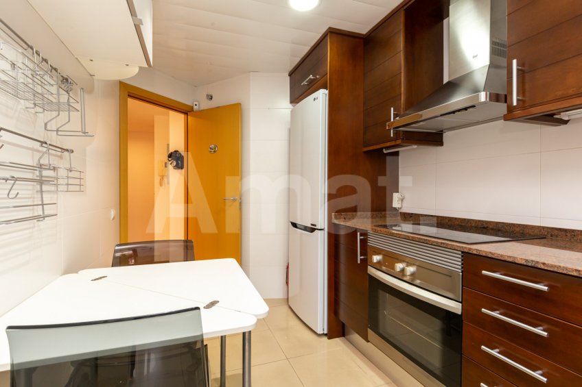 Moblada planta baixa amb gran terrassa, a prop del Walden -8