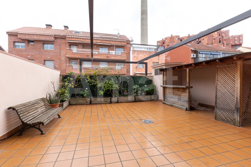 Moblada planta baixa amb gran terrassa, a prop del Walden -9