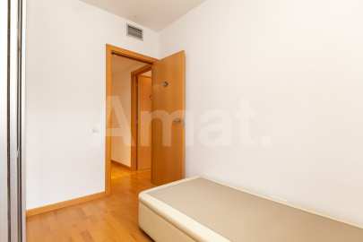 Moblada planta baixa amb gran terrassa, a prop del Walden -18