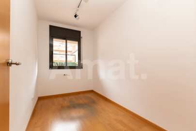 Moblada planta baixa amb gran terrassa, a prop del Walden -19