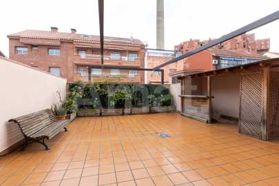 Moblada planta baixa amb gran terrassa, a prop del Walden -9