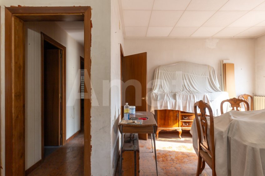 Piso para rehabilitar, al lado de la Biblioteca -10