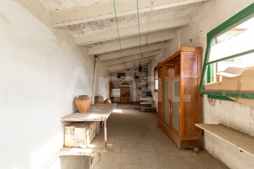 Piso para rehabilitar, al lado de la Biblioteca -28