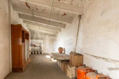 Piso para rehabilitar, al lado de la Biblioteca -27