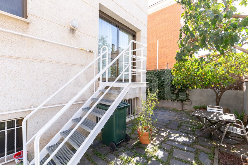 Casa con Jardín -13