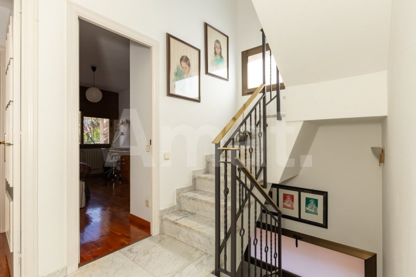 Casa con Jardín -26