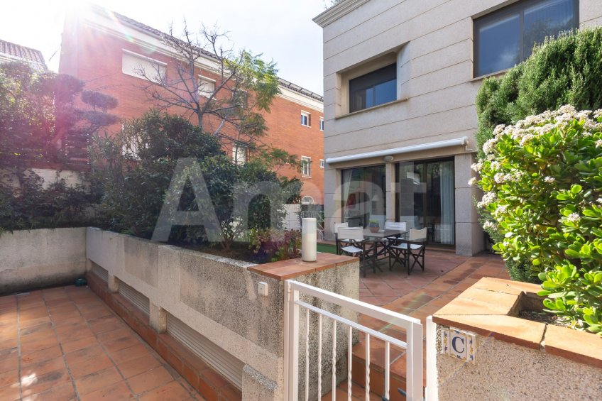 Casa con Jardín -55