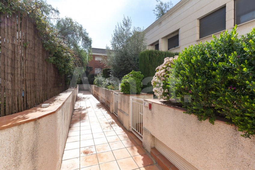 Casa con Jardín -56