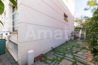 Casa con Jardín -12