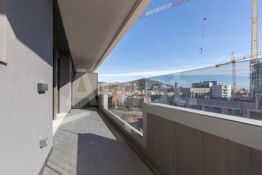 3-bedroom brand new flat with pool and views, in Montesa