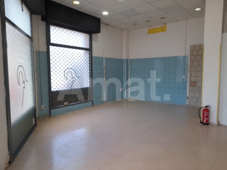 local con mucho potencial -9