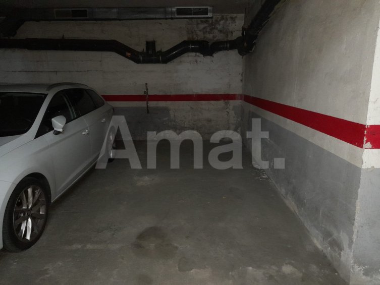 Parking space for sale in the centre -2