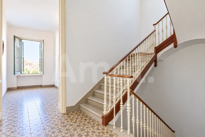 Elegant Historic House with Private Garden in the Centre of Vilassar de Mar -13