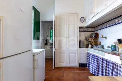 Elegant Historic House with Private Garden in the Centre of Vilassar de Mar -9