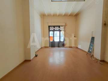 Apartment with a terrace in Vila de Gràcia. -10