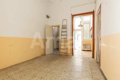 Apartment with a terrace in Vila de Gràcia. -26
