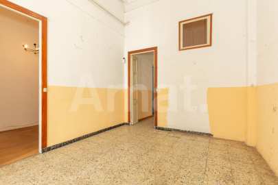 Apartment with a terrace in Vila de Gràcia. -28
