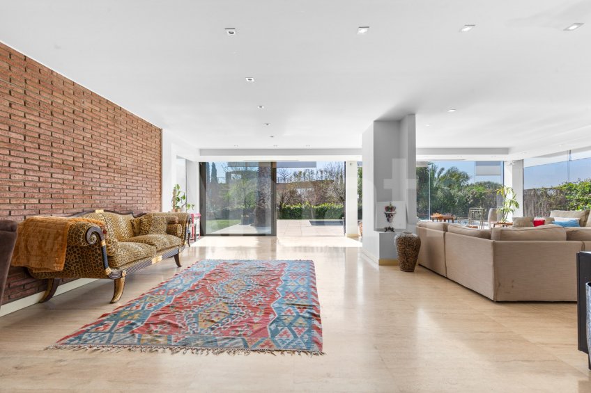 Exclusiva i funcional casa en Ciutat Diagonal -10