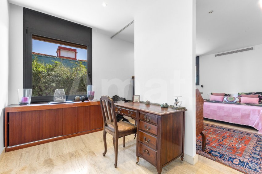 Exclusiva i funcional casa en Ciutat Diagonal -18