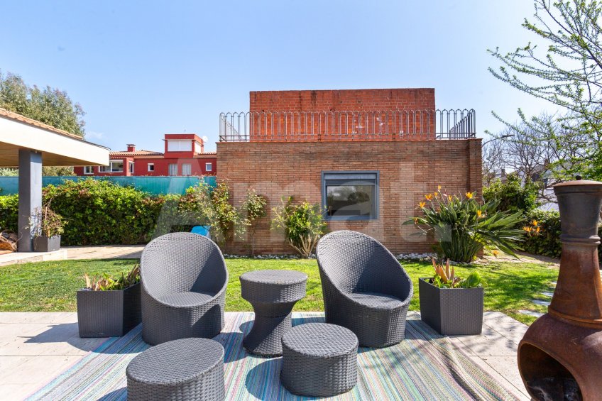 Exclusiva i funcional casa en Ciutat Diagonal -32