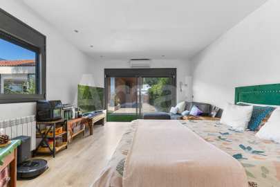 Exclusiva i funcional casa en Ciutat Diagonal -27