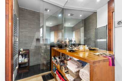 Exclusiva i funcional casa en Ciutat Diagonal -29