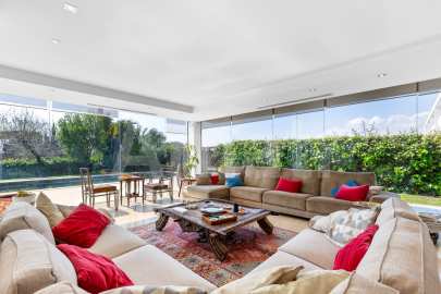 Exclusiva i funcional casa en Ciutat Diagonal -6