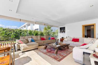 Exclusiva i funcional casa en Ciutat Diagonal -7