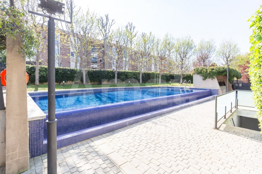 Planta baja con terraza, en Parc Central -36