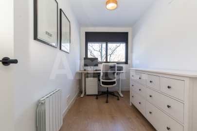 Planta baja con terraza, en Parc Central -29