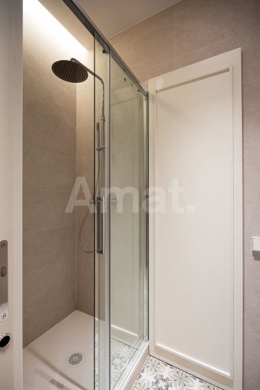 Stylish restored flat in an elegant building in Eixample -19