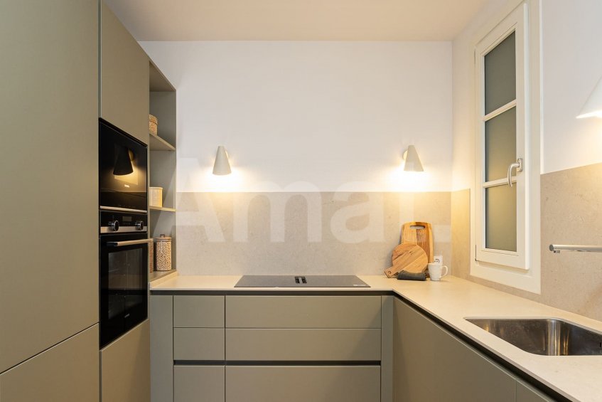 Stylish restored flat in an elegant building in Eixample -3
