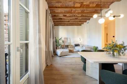 Stylish restored flat in an elegant building in Eixample -12