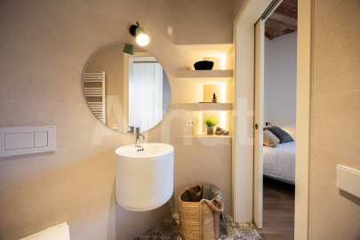 Stylish restored flat in an elegant building in Eixample -14