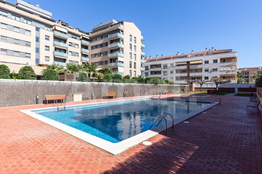 Especacular ático dúplex con terraza, en l'Eixample