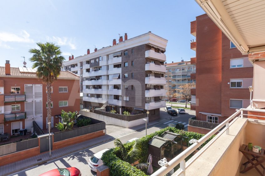 Especacular ático dúplex con terraza, en l'Eixample -18