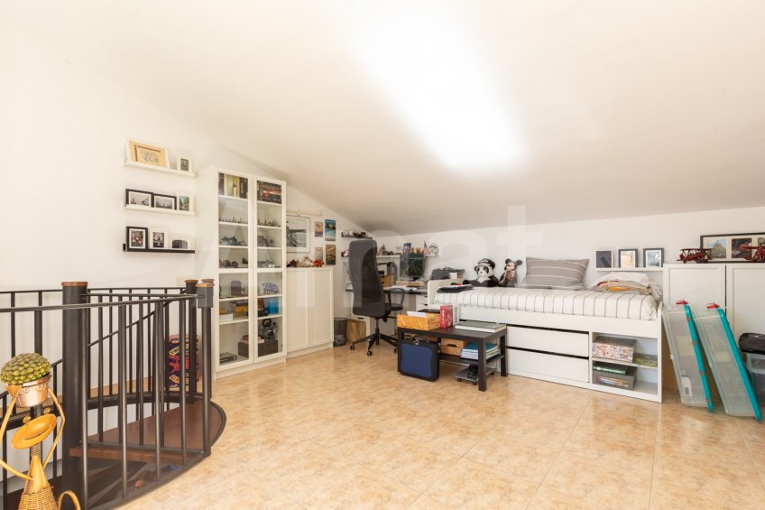 Especacular ático dúplex con terraza, en l'Eixample -27