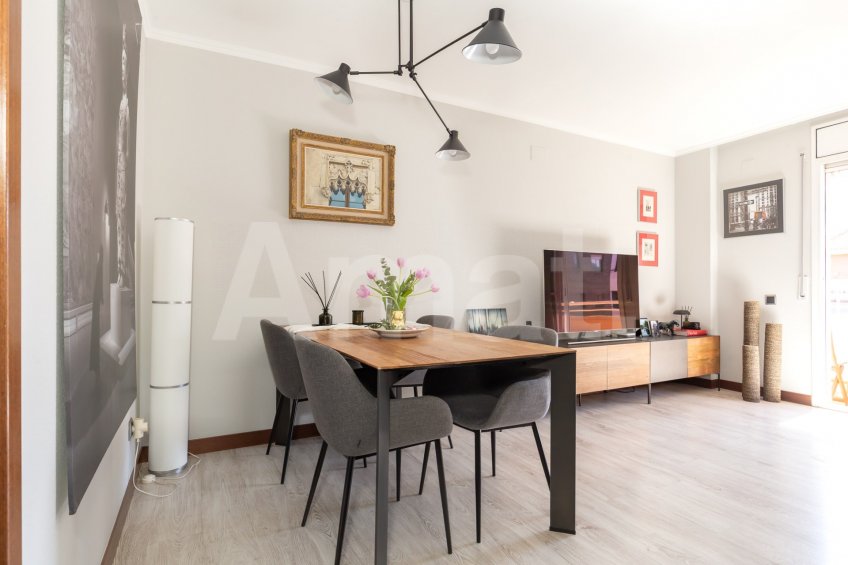 Especacular ático dúplex con terraza, en l'Eixample -5