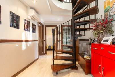 Especacular ático dúplex con terraza, en l'Eixample -12