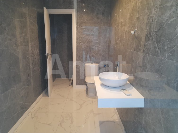 Oportunitat per fer crèixer el teu negoci, al centre -18