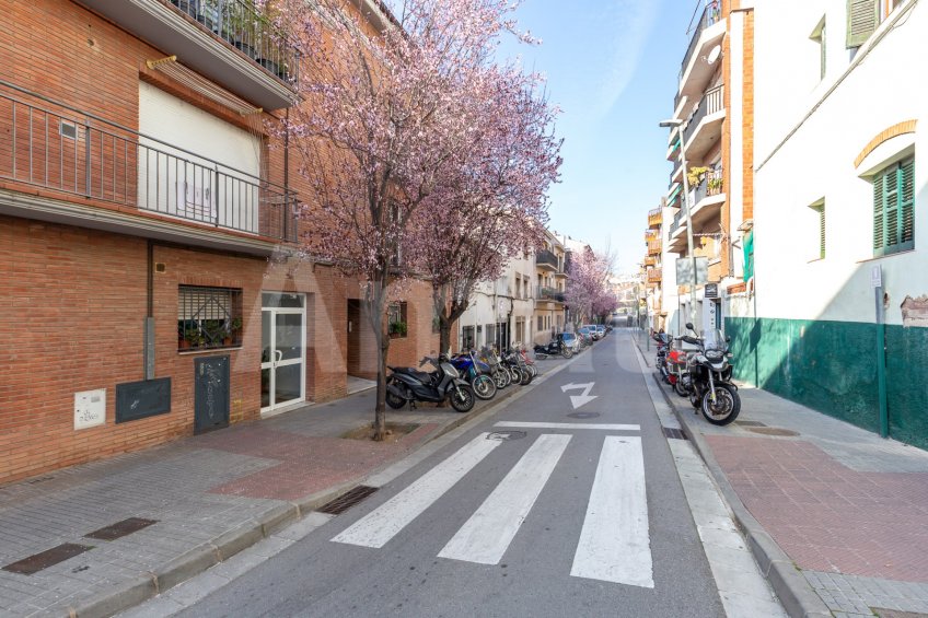 Práctica y accesible planta baja, junto al Monasterio -23