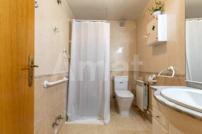 Práctica y accesible planta baja, junto al Monasterio -17