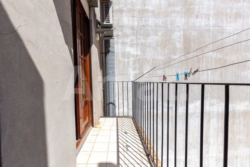 Renovated penthouse with large terrace, in Esquerra Eixample -19