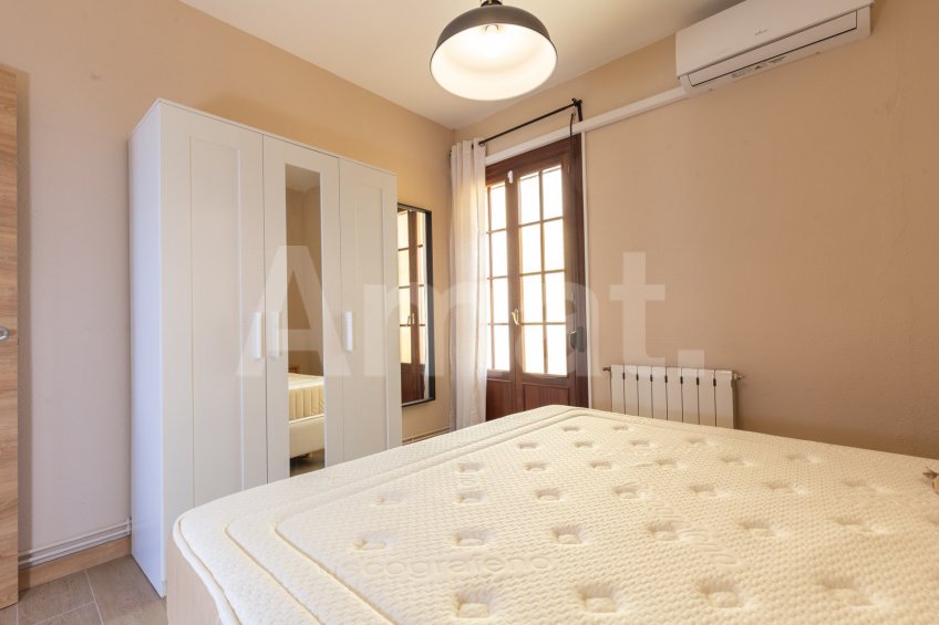 Renovated penthouse with large terrace, in Esquerra Eixample -25