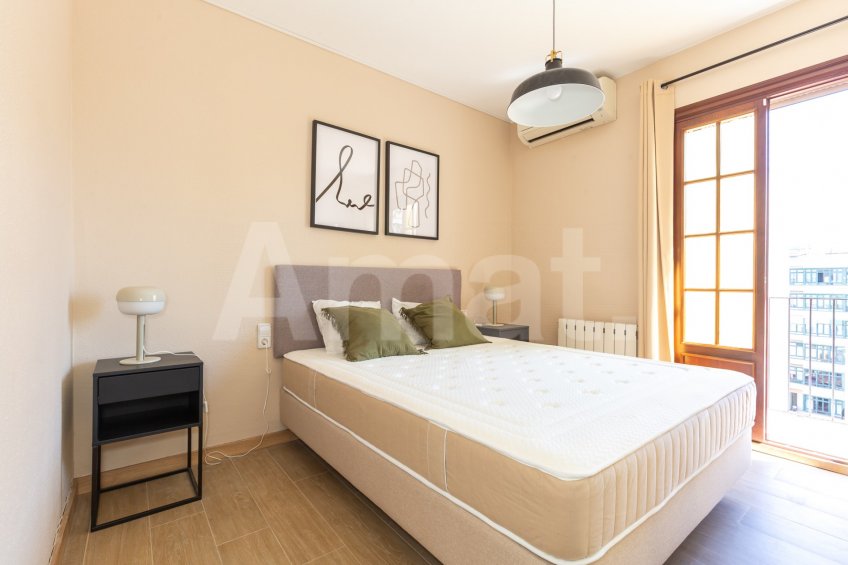 Renovated penthouse with large terrace, in Esquerra Eixample -28